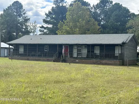 406 Triple H Ln, Garland, NC 28441