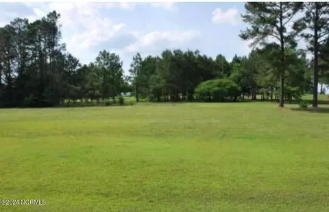 4 Beaver Creek Rd, Deep Run, NC 28525