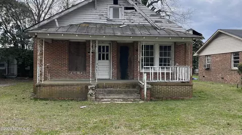 736 Lincoln St S, Wilson, NC 27893