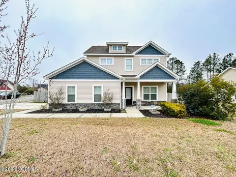 701 Jasmine Ln, Jacksonville, NC 28546