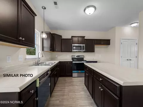 600 Macy Pl, Hubert, NC 28539 photo 11