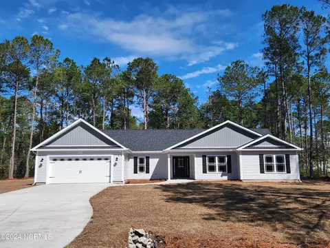 190 Boundaryline Dr NW, Calabash, NC 28467