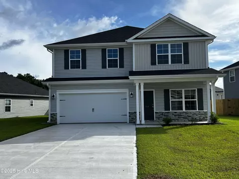 745 Greenwich Pl, Richlands, NC 28574