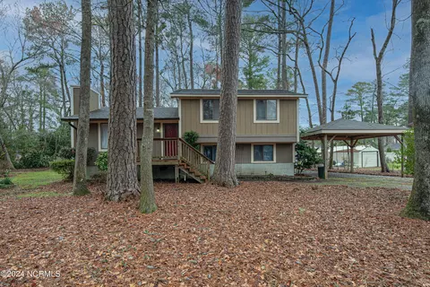 1546 Candlewick Dr, Greenville, NC 27834