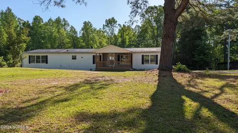 178 Lees Branch Dr, Carthage, NC 28327