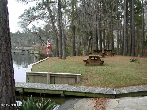 93 94 Waters Edge Dr, Chocowinity, NC 27817 photo 9