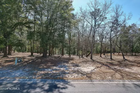 1814 Forbes Bay Ln SE, Bolivia, NC 28422