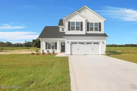 507 E Black Water Ln, Maysville, NC 28555