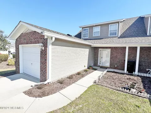 4068 Winds Ridge Dr, Wilmington, NC 28409