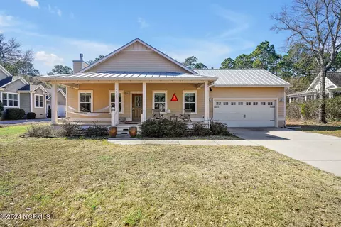 6227 Navigator Way, Southport, NC 28461