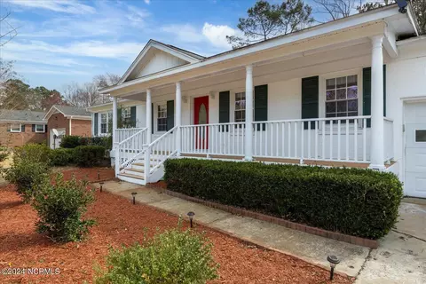 406 Aquarius Dr, Wilmington, NC 28411