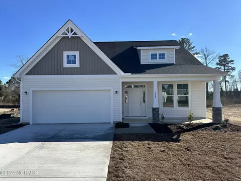 120 Flora Field Dr, Jacksonville, NC 28546