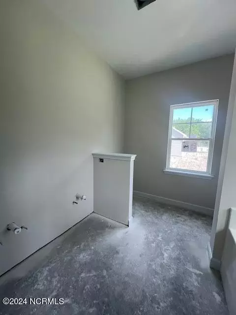606 Macy Pl, Hubert, NC 28539 photo 5