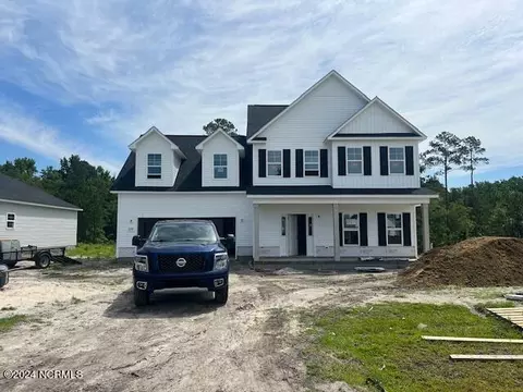 604 Macy Pl, Hubert, NC 28539 photo 1