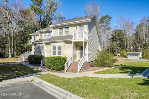 1800 Eastwood Rd #167, Wilmington, NC 28403