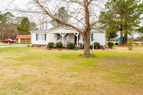 205 Bent Tree Ln, Dunn, NC 28334