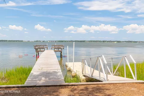 View/Area - 259 Oakleaf Dr, Pine Knoll Shores, NC 28512 photo 14 of 21