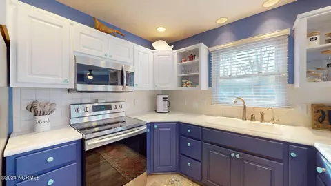 Kitchen - 259 Oakleaf Dr, Pine Knoll Shores, NC 28512 photo 2 of 5
