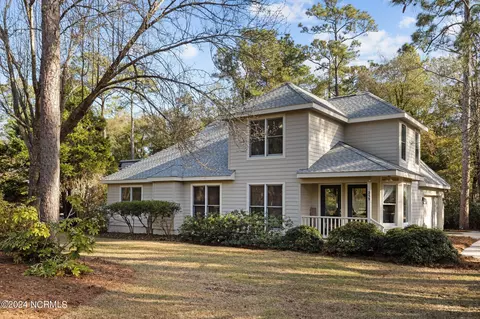 259 Oakleaf Dr, Pine Knoll Shores, NC 28512