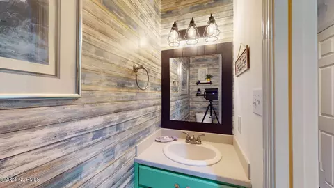 Bath - 259 Oakleaf Dr, Pine Knoll Shores, NC 28512 photo 1 of 5