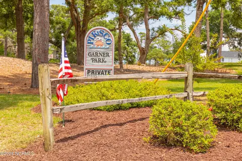 View/Area - 259 Oakleaf Dr, Pine Knoll Shores, NC 28512 photo 13 of 21