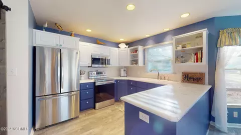 Kitchen - 259 Oakleaf Dr, Pine Knoll Shores, NC 28512 photo 1 of 5
