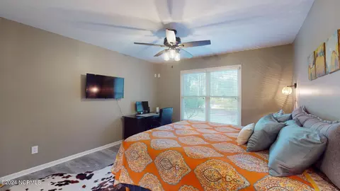 Bedroom - 259 Oakleaf Dr, Pine Knoll Shores, NC 28512 photo 2 of 6