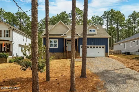 585 Clark St, Southern Pines, NC 28387