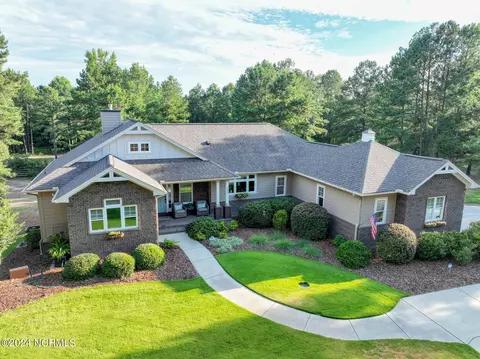 155 Trailcrest Dr, West End, NC 27376