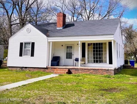 2516 Sunset Ave, Greenville, NC 27834