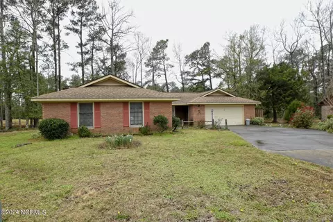5 Petrel Ct, Carolina Shores, NC 28467