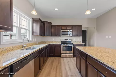 904 Haystack Ln, Jacksonville, NC 28546 photo 14