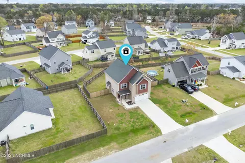 904 Haystack Ln, Jacksonville, NC 28546 photo 5