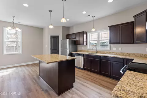 904 Haystack Ln, Jacksonville, NC 28546 photo 15