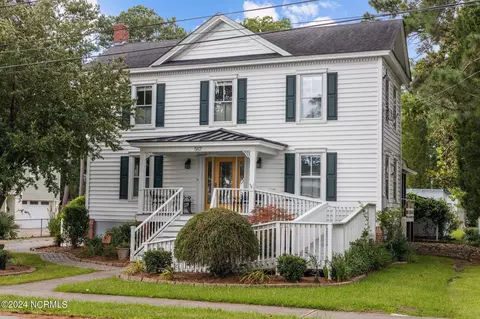 567 E Water St, Belhaven, NC 27810