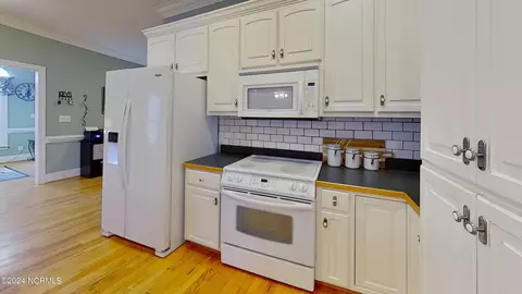Kitchen - 723 Nobles Mill Rd, Deep Run, NC 28525 photo 2 of 3