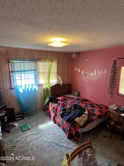 Bedroom - 2720 Bowdens Rd, Faison, NC 28341 photo 3 of 3