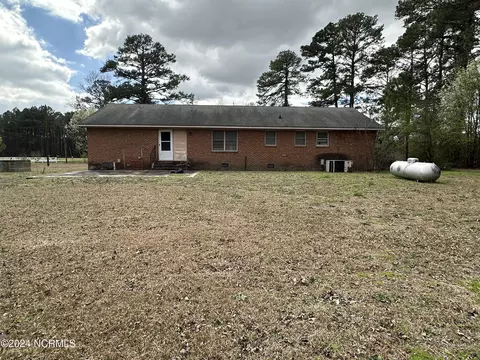 Exterior - 2720 Bowdens Rd, Faison, NC 28341 photo 6 of 7