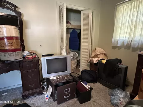 Bedroom - 2720 Bowdens Rd, Faison, NC 28341 photo 2 of 3