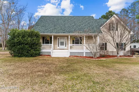 414 Governors Rd SE, Winnabow, NC 28479