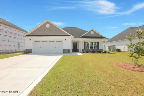 308 Windmill Light Way, Sneads Ferry, NC 28460
