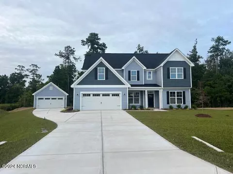 404 Sweet Fern Dr, Hubert, NC 28539