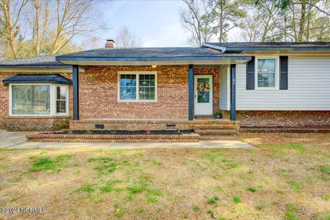 105 Stillbrook Ct, Jacksonville, NC 28540