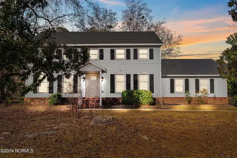 413 Lansdowne Rd, Wilmington, NC 28409