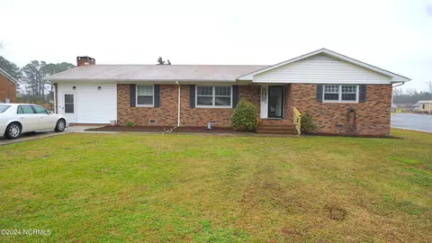 2109 Rouse Rd, Kinston, NC 28504