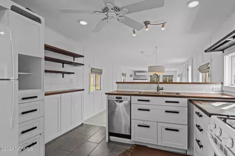 197 Chadwick Dr, Gloucester, NC 28528 photo 9