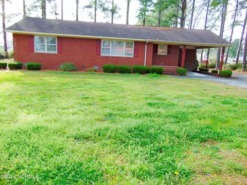 289 7th St, Aurora, NC 27806