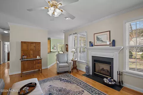 Living - 100 Nanticoke Ct, Chocowinity, NC 27817 photo 4 of 5