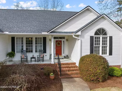 Exterior - 100 Nanticoke Ct, Chocowinity, NC 27817 photo 4 of 20