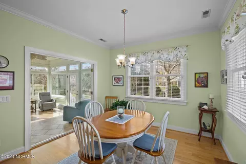 Dining - 100 Nanticoke Ct, Chocowinity, NC 27817 photo 2 of 3